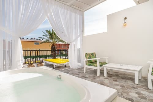 Hotel Karbelsun, Room