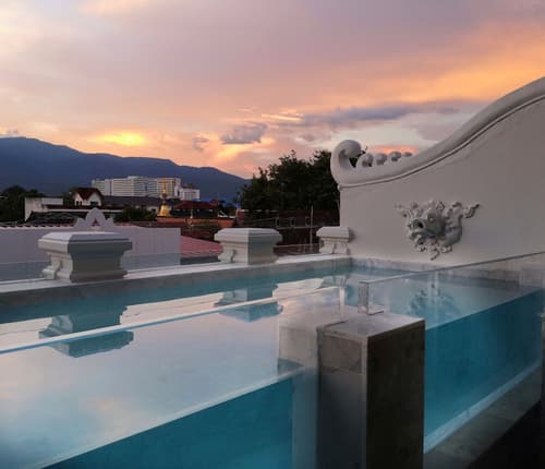 The Inside House, Room