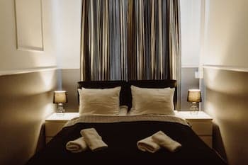 Leo Apartments Main Square, Room