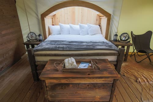 Under Canvas Great Smoky Mountains, Room