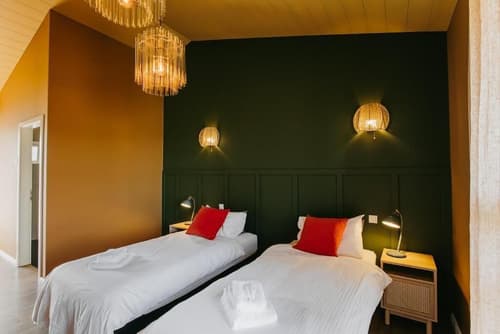 Guesthouse Hill, Room