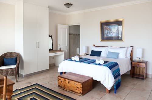 Moncrieff Manor, Room