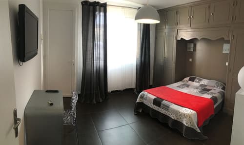 Hôtel Les Arbousiers, Room