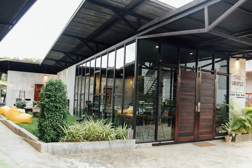 The Simple Koh Yao Noi, Living area