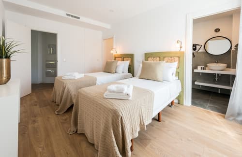 Plaza de España Skyline, Room