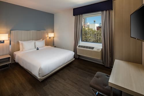 The Gatsby Hotel, Room