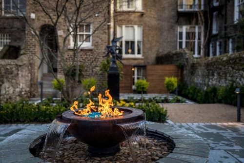 Number 31, Property grounds