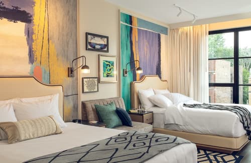 Sophy Hyde Park, Room