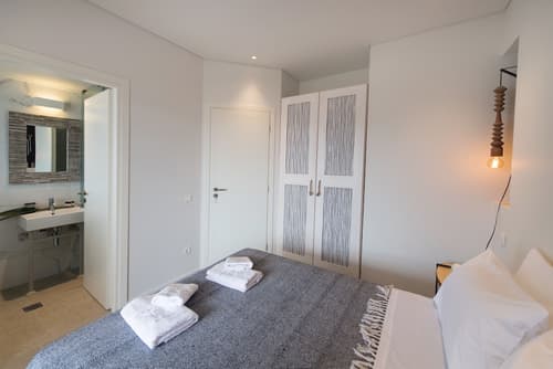 Crystal Waters, Room