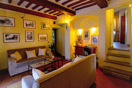 Palazzo Mari, Primary image