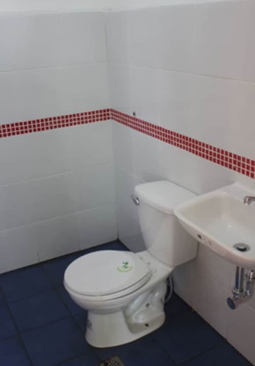 Bakasyunan Inn Laoag, Bathroom