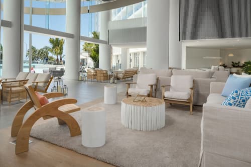 Crystalbrook Riley, Lobby