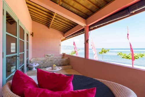 PinkCoco Gili Air - Constant Surprises & for Cool Adults Only, Room