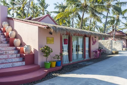 PinkCoco Gili Air - Constant Surprises & for Cool Adults Only, Reception
