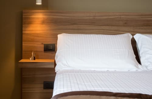 7th Floor Suite, Room