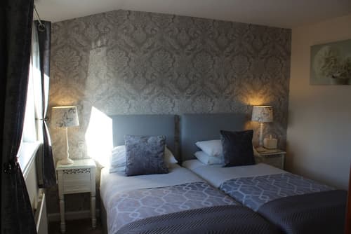 Hillview guest house, Room