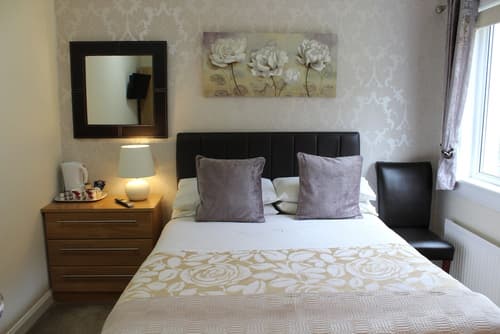 Hillview guest house, Room