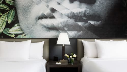 Studio Allston Hotel, Room