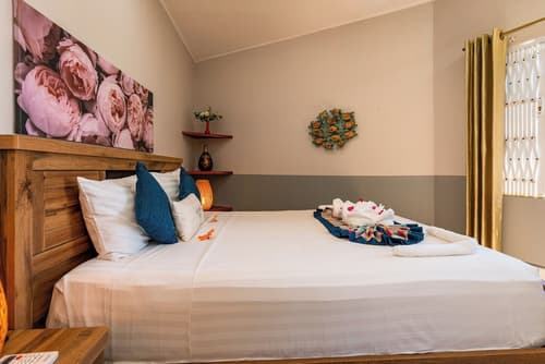 Glacis Heights Villa, Room