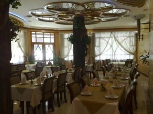 Hotel Maamoura, Restaurant