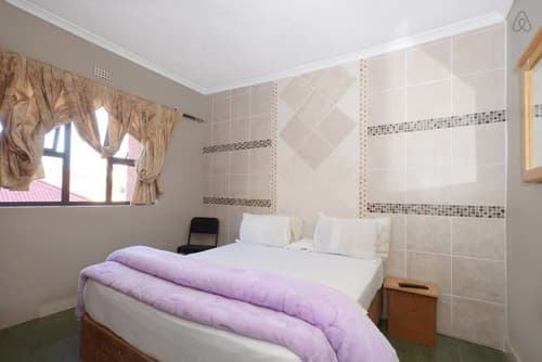 Legacy Guest Lodge, Room