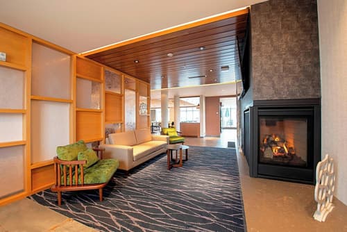 Fairfield Inn & Suites by Marriott Duluth Waterfront, Lobby