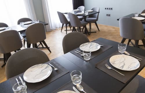 Quentin Zoo hotel, Restaurant