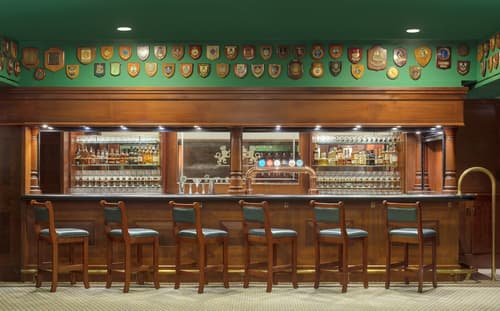 Queen Elizabeth 2 Hotel by Accor, Bar (on property)