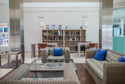 Caybeach Princess, Lobby