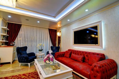 Novelty Hotel, Lobby sitting area