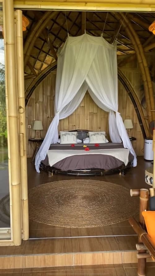 Great Mountain Views, Room