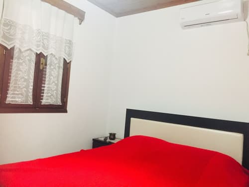 Denis Guest House, Room