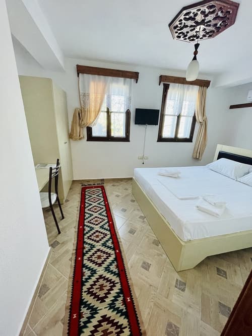 Denis Guest House, Room