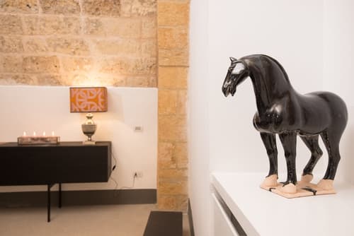 Palazzo De Noha, Lobby sitting area