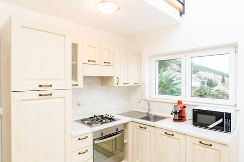 Nikola Apartments, Private kitchen