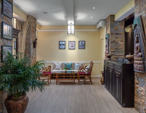 Botum Palace Hotel, Lobby sitting area