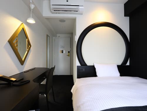 Hotel Wing International Select Osaka Umeda, Room