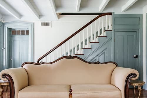 Mouton Plantation, Lobby sitting area