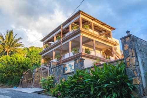 Blue Pearl Villa, Front of property