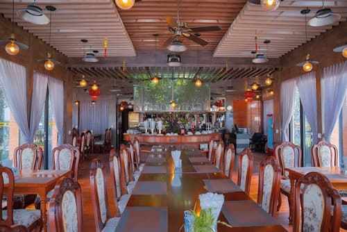 LCS Hotel & Apartment, Restaurant