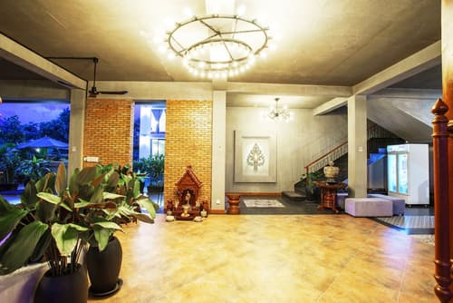 Central Blanche Residence, Reception