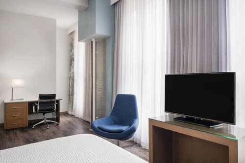 EVEN Hotel Pittsburgh Downtown by IHG, Room