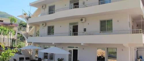 Hotel Nika, Front of property