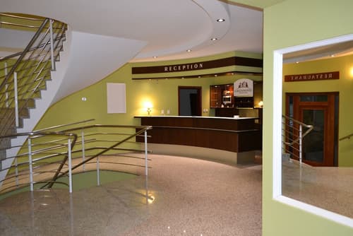 Greenwood Hotel, Reception