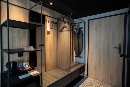 Q Hotel Plus Wroclaw, Room