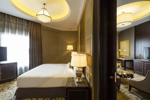 Ezdan Palace Hotel, Room