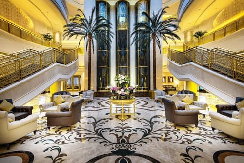 Ezdan Palace Hotel, Lobby