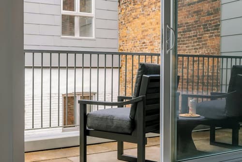 Sonder by Marriott Bonvoy Penny Lane Apartments Old Montreal, Room