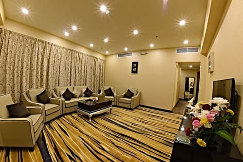 Garden Plaza Hotel, Living area