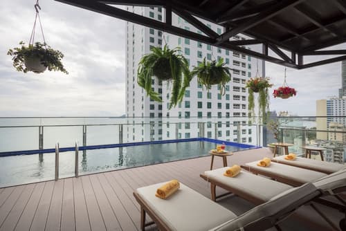 Smile Hotel, Primary image